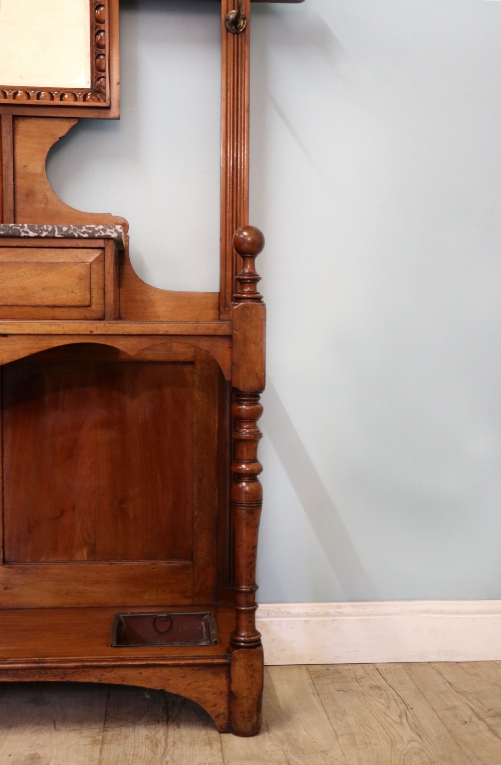 A late Victorian American walnut hallstand. View XVIII