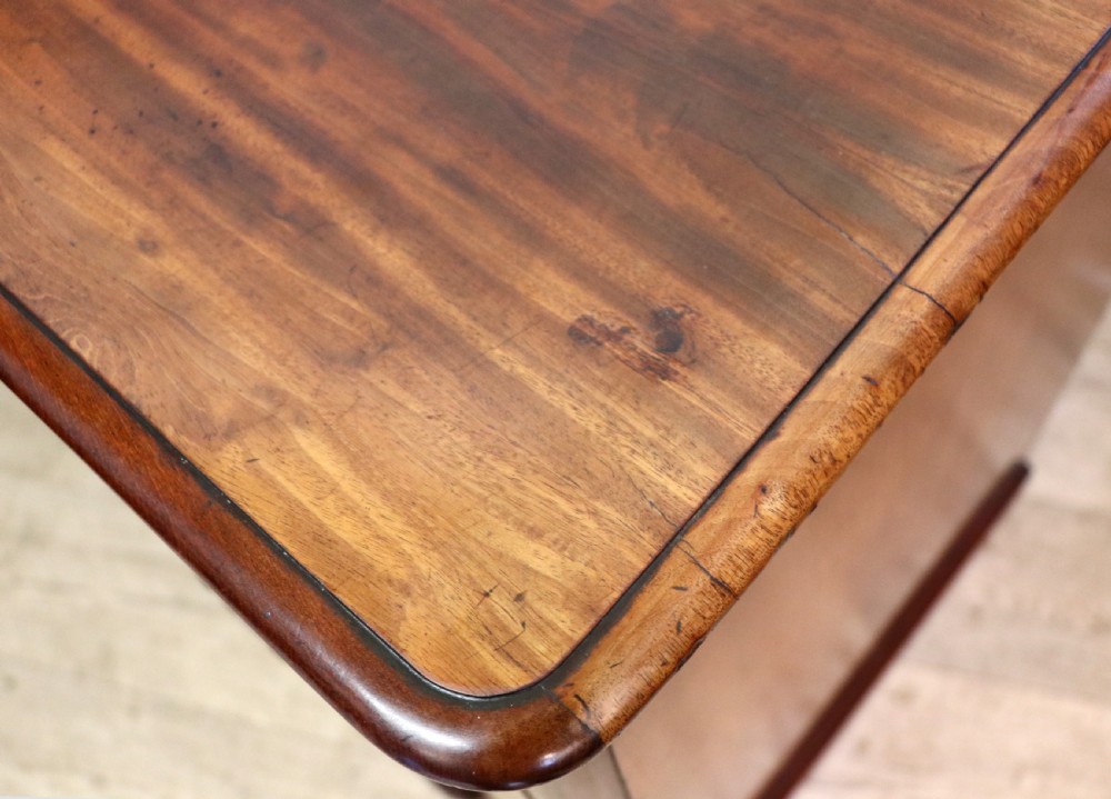 A quality superb Victorian mahogany chest of drawers.  View VII