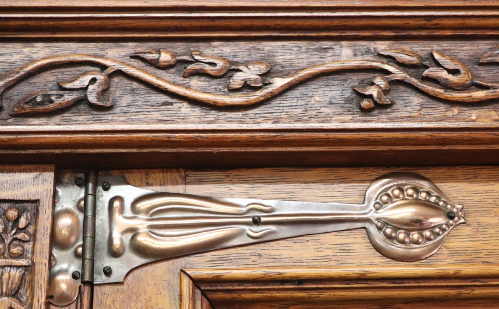 A truly wonderful late 19th century ‘one off’ craftsman built light oak wardrobe.  View VII