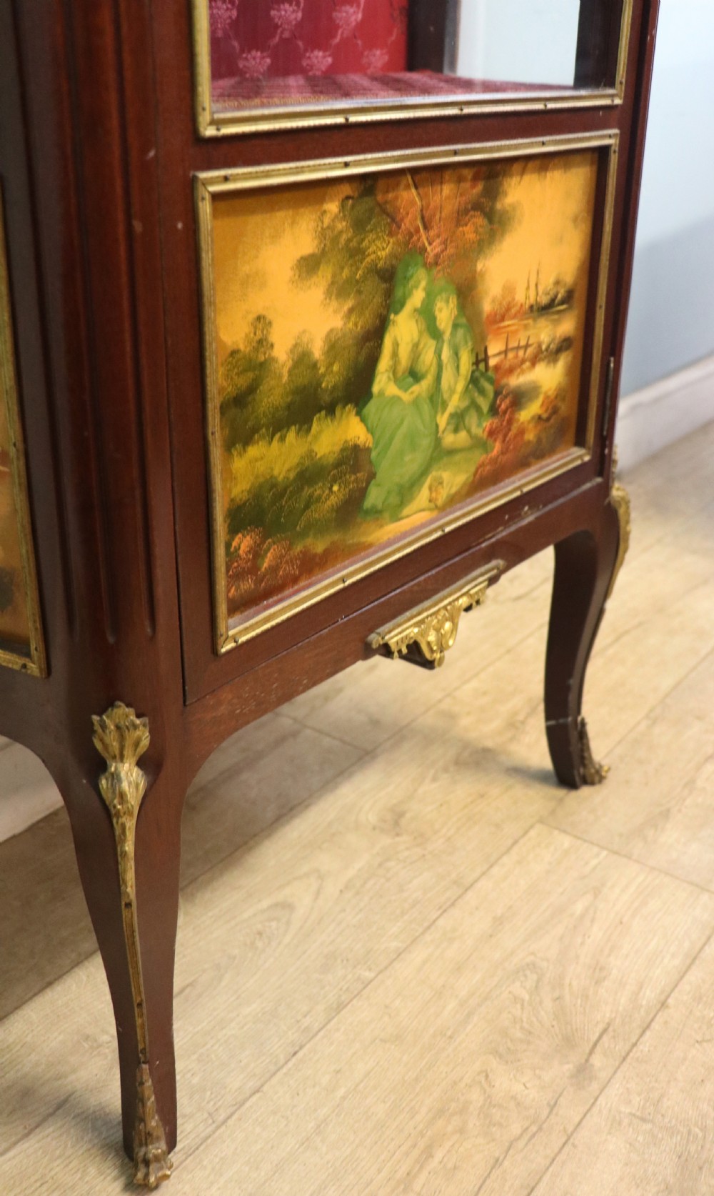 A very fine 20th century Vernis Martin style vitrine display cabinet, later sign written for Leon Dardant distillery of Vienna. View XXVII