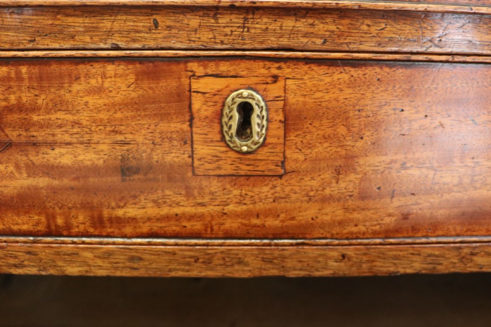 A lovely George III mahogany bachelors’ chest. View X