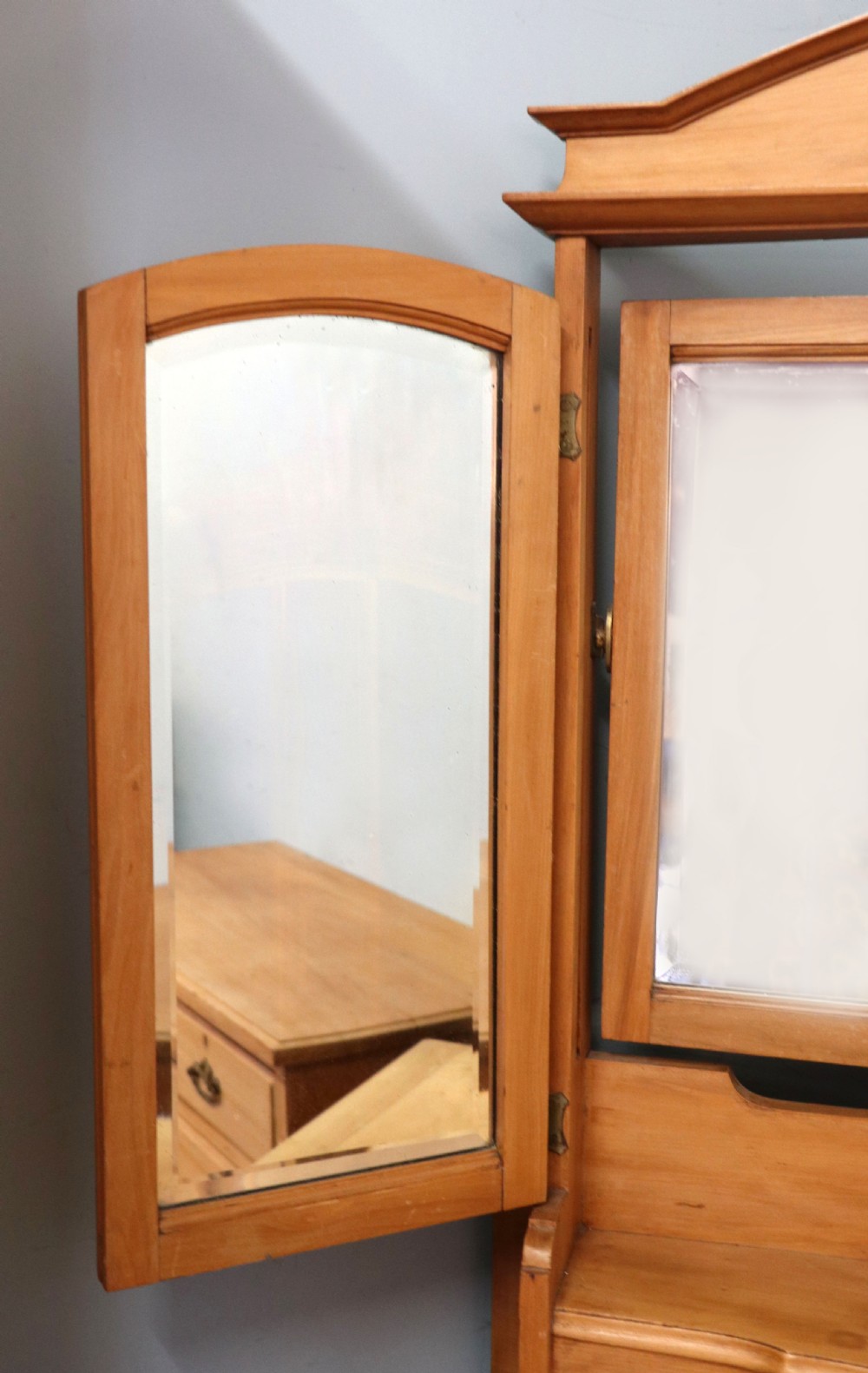 Victorian Arts and Crafts style. A lovely late 19th century satin walnut wardrobe and matching dressing chest. View VII