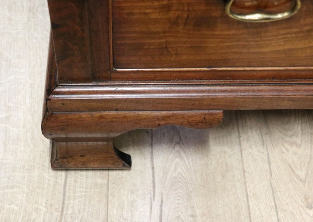 An absolutely delightful early 19th century mahogany chest of drawers. View IX