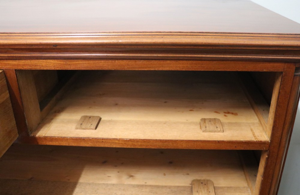 An absolutely delightful early 19th century mahogany chest of drawers. View XV