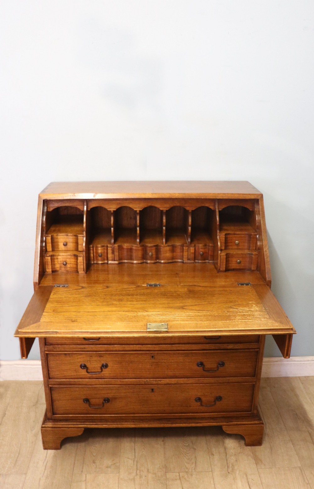 Quality British oak! A lovely Georgian oak bureau.