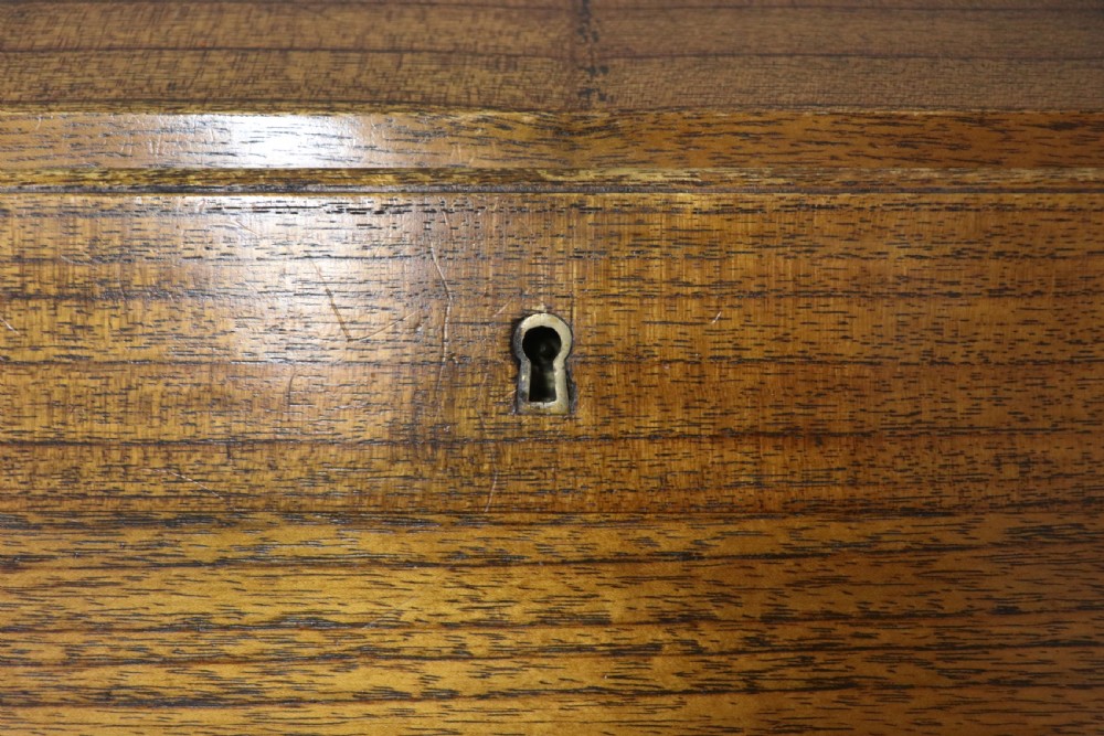 Quality British oak! A lovely Georgian oak bureau. View XII