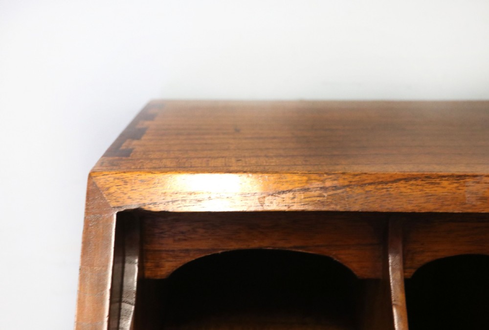 Quality British oak! A lovely Georgian oak bureau. View XIV