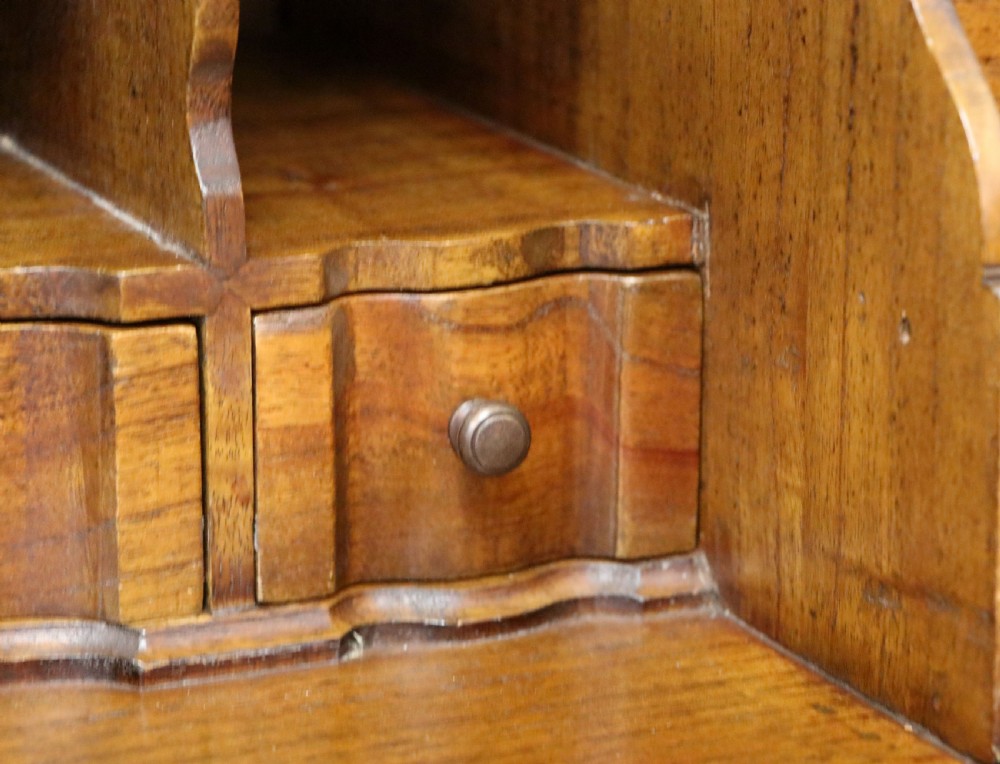 Quality British oak! A lovely Georgian oak bureau. View XXVIII