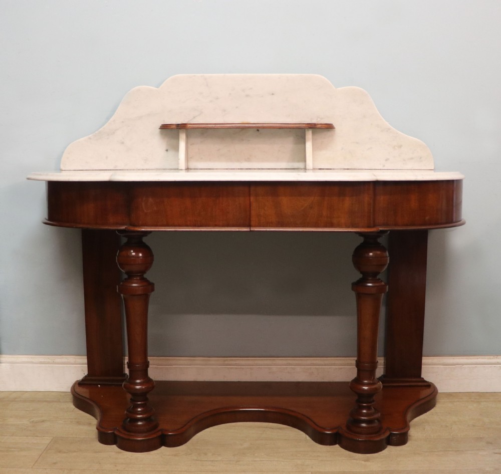 A lovely mahogany framed Duchess type washstand.