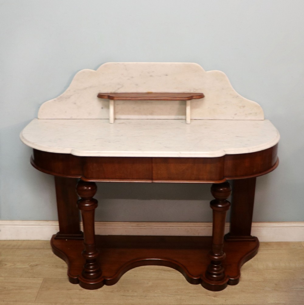 A lovely mahogany framed Duchess type washstand. View II