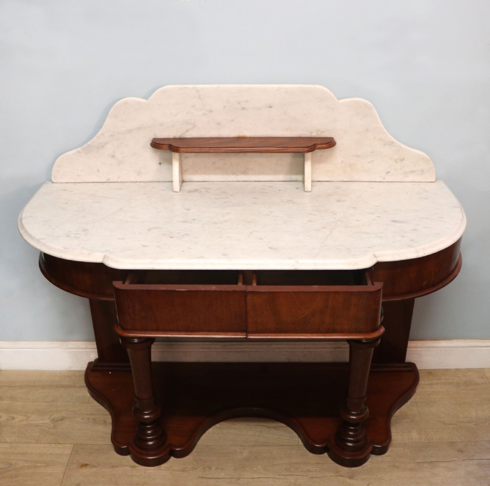 A lovely mahogany framed Duchess type washstand. View III
