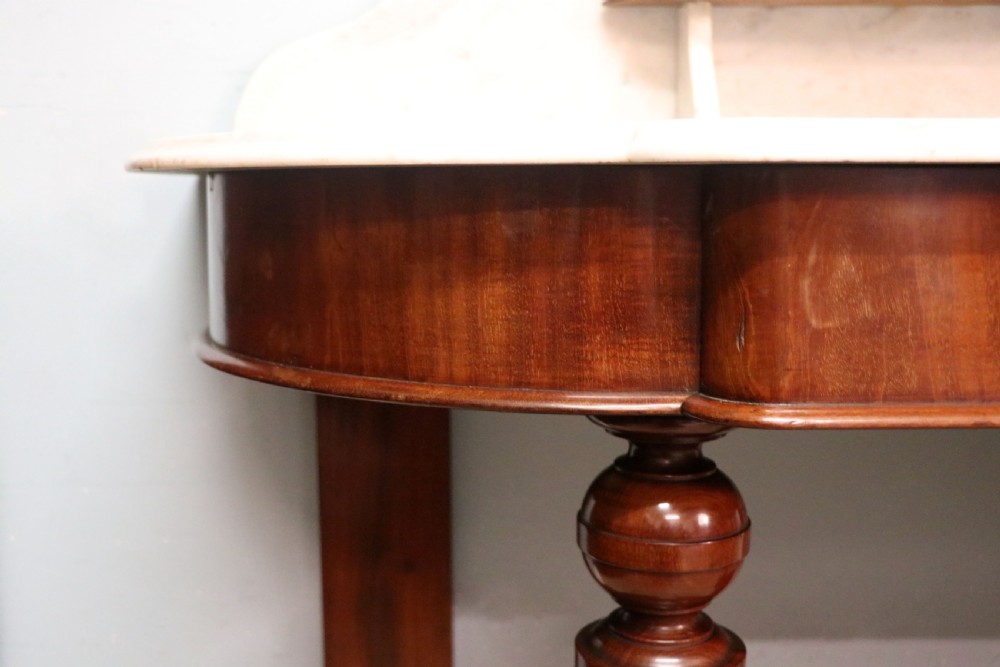 A lovely mahogany framed Duchess type washstand. View X