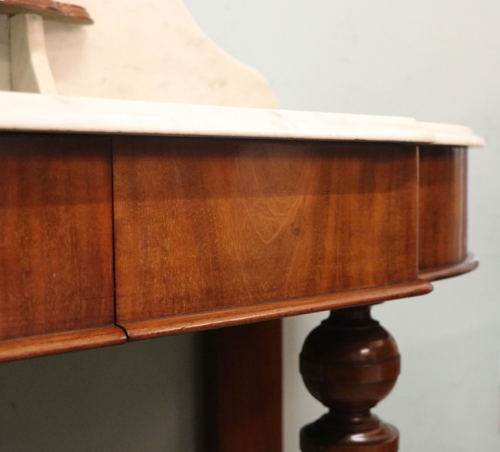 A lovely mahogany framed Duchess type washstand. View XIV