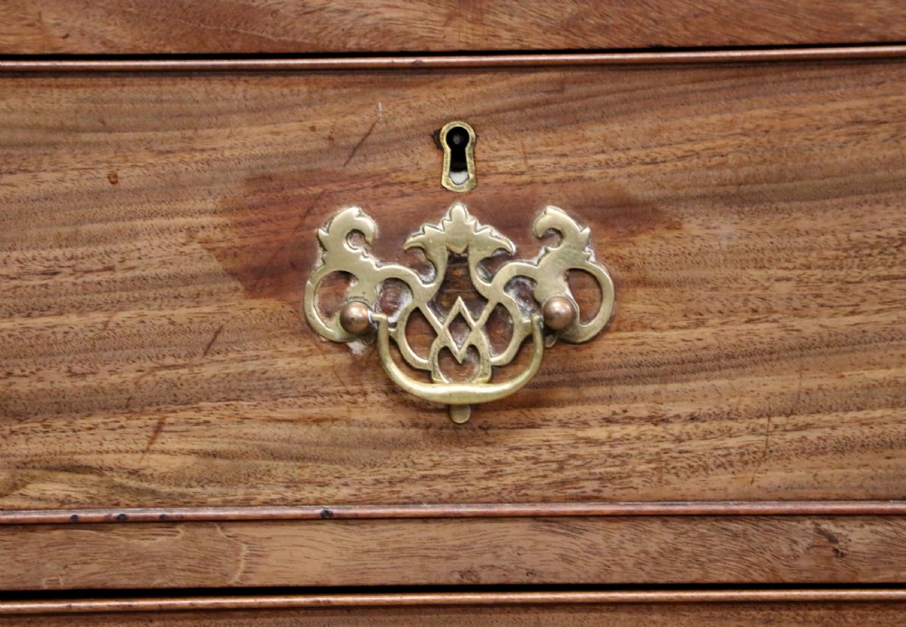 A lovely early 19th century mahogany chest. View XIV