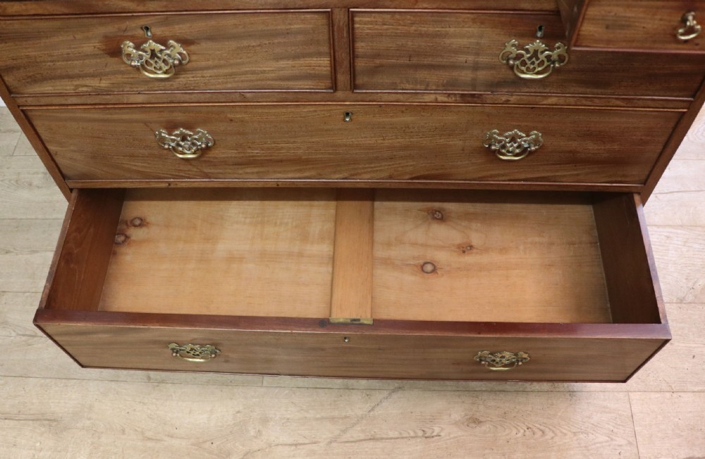 A lovely early 19th century mahogany chest. View XVI