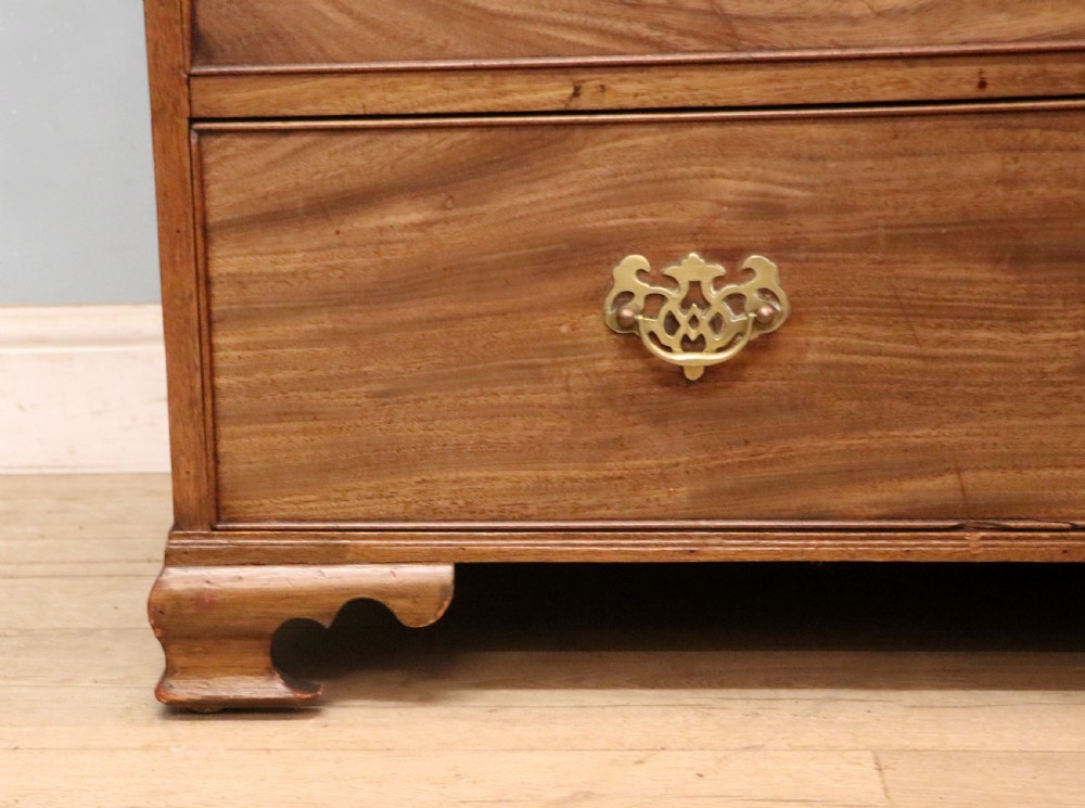 A lovely early 19th century mahogany chest. View XVII