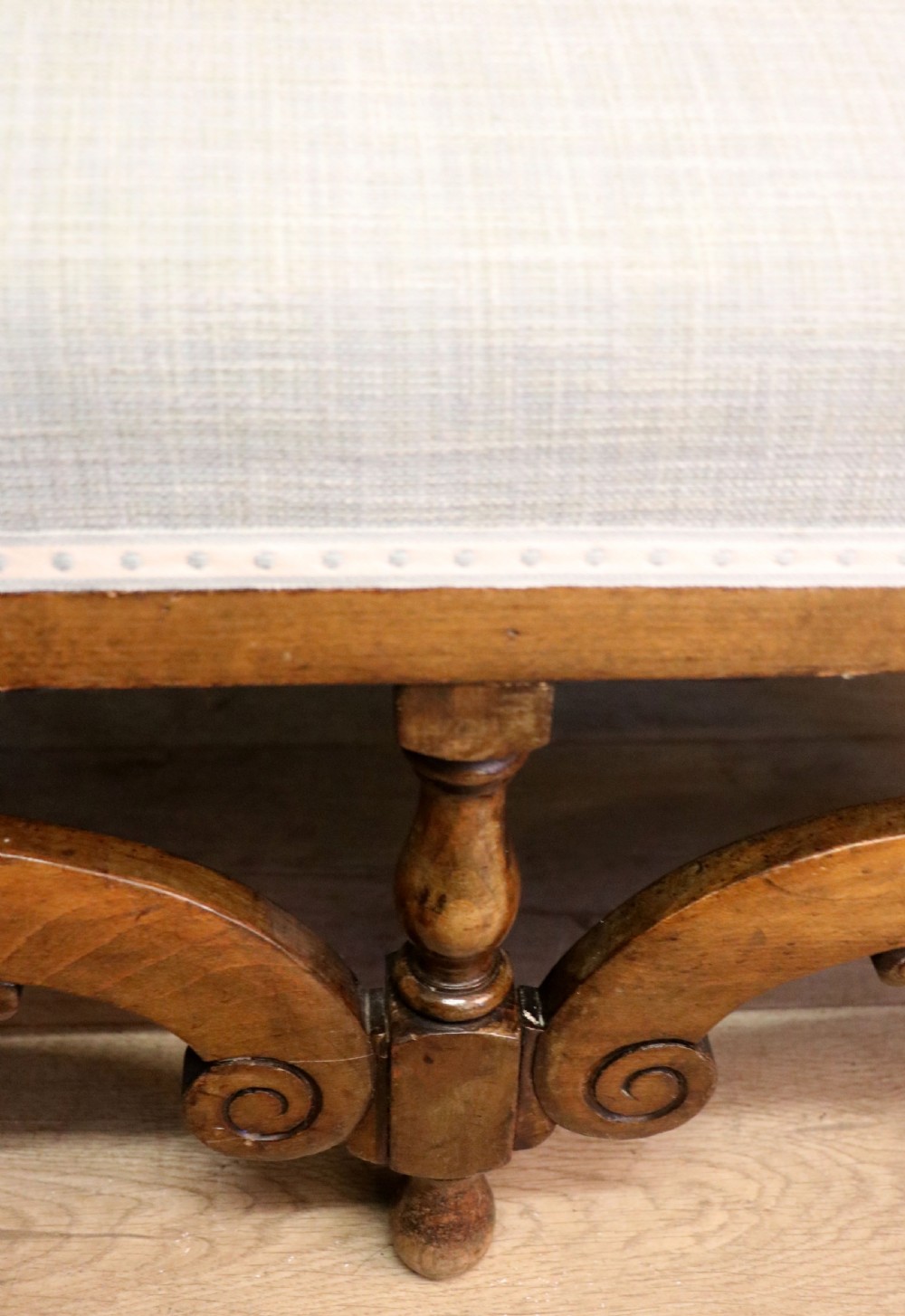  A charming early 20th century two-seater solid oak framed sofa modelled in the late 17th century style.  View XVIII
