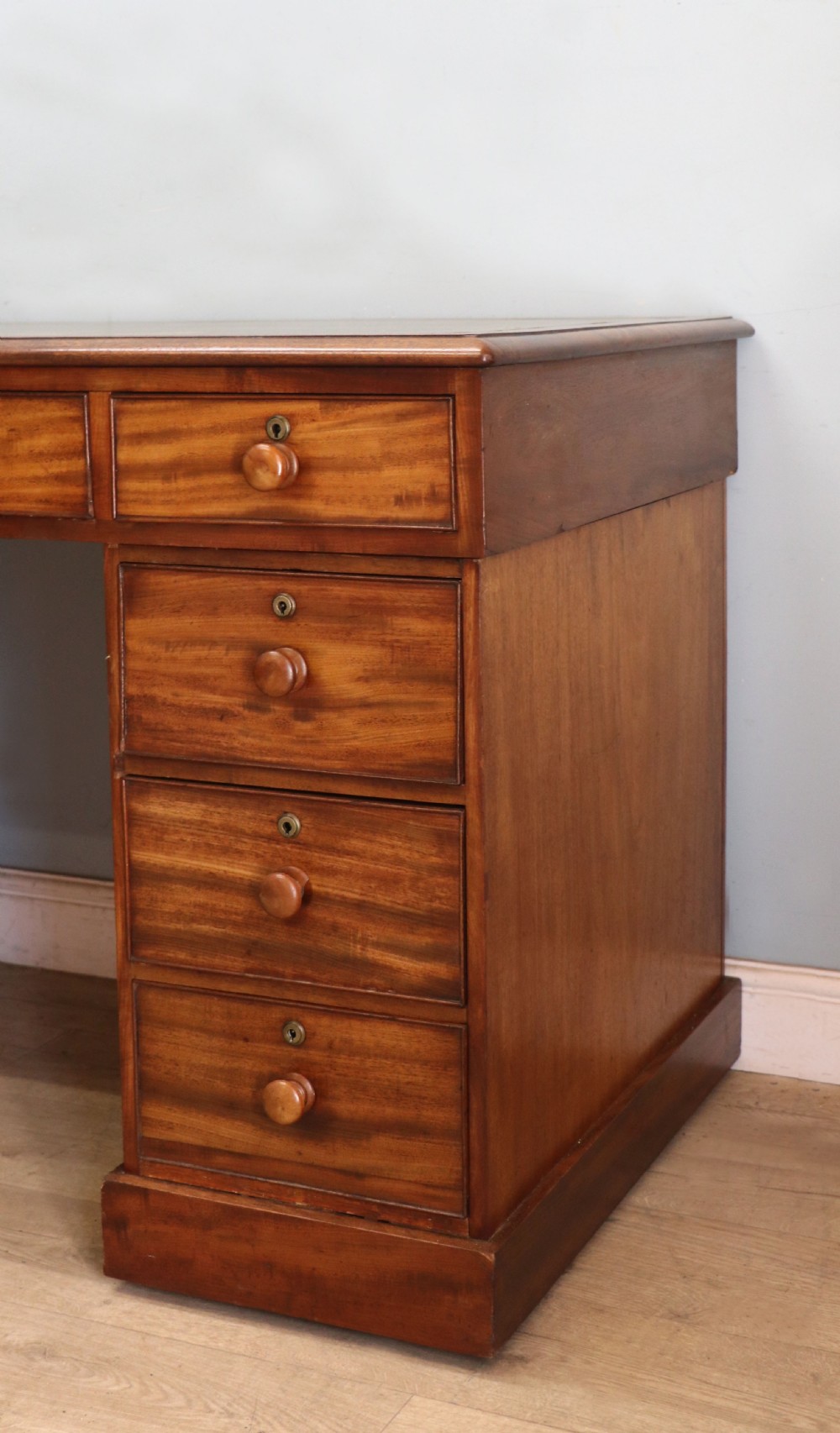 A lovely, honest 19th Century mahogany twin pedestal office desk. View XV