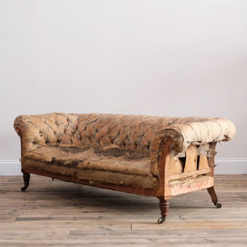 19TH CENTURY GREGOR CO CHESTERFIELD SOFA - ADDITIONAL PHOTO 5