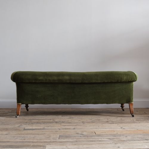 19TH CENTURY COUNTRY HOUSE CHESTERFIELD SOFA - ADDITIONAL PHOTO 12