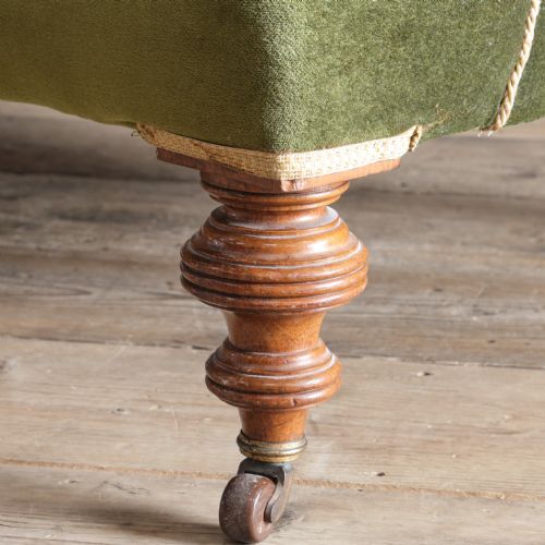 19TH CENTURY COUNTRY HOUSE CHESTERFIELD SOFA - ADDITIONAL PHOTO 14