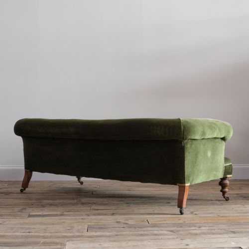 19TH CENTURY COUNTRY HOUSE CHESTERFIELD SOFA - ADDITIONAL PHOTO 1