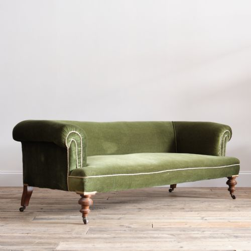 19th century country house chesterfield sofa - CATEGORY: ANTIQUE SOFAS - DATED 19TH CENTURY