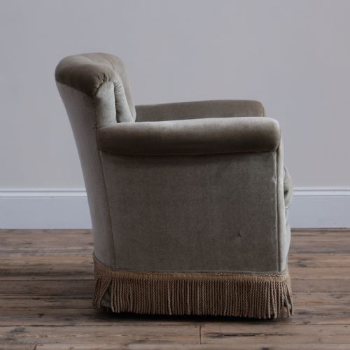EARLY 20TH CENTURY HOWARD STYLE WOODSTOCK ARMCHAIR - ADDITIONAL PHOTO 2