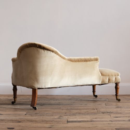 19TH CENTURY DIMINUTIVE WALNUT CHAISE LOUNGE - ADDITIONAL PHOTO 3