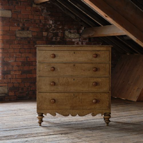 19TH CENTURY PINE CHEST OF DRAWERS IN ORIGINAL PAINT - ADDITIONAL PHOTO 1