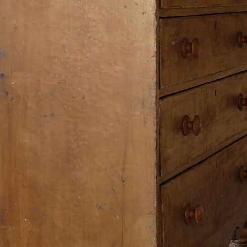 19TH CENTURY PINE CHEST OF DRAWERS IN ORIGINAL PAINT - ADDITIONAL PHOTO 5