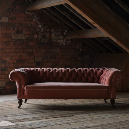 ANTIQUE HAMPTON SONS CHESTERFIELD SOFA - ADDITIONAL PHOTO 1