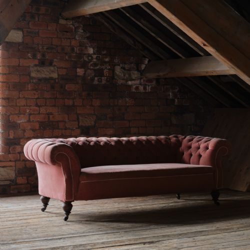 ANTIQUE HAMPTON SONS CHESTERFIELD SOFA - ADDITIONAL PHOTO 2