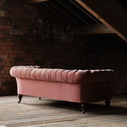 ANTIQUE HAMPTON SONS CHESTERFIELD SOFA - ADDITIONAL PHOTO 4
