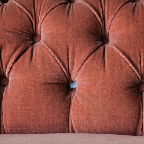 ANTIQUE HAMPTON SONS CHESTERFIELD SOFA - ADDITIONAL PHOTO 9