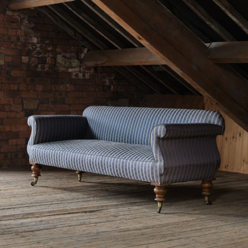 MID 19TH CENTURY COUNTRY HOUSE SOFA - ADDITIONAL PHOTO 1