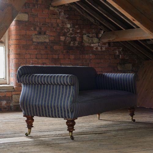 MID 19TH CENTURY COUNTRY HOUSE SOFA - ADDITIONAL PHOTO 3