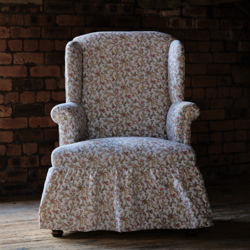 18TH CENTURY STYLE WINGBACK ARMCHAIR IN PRINTED COTTON - ADDITIONAL PHOTO 6