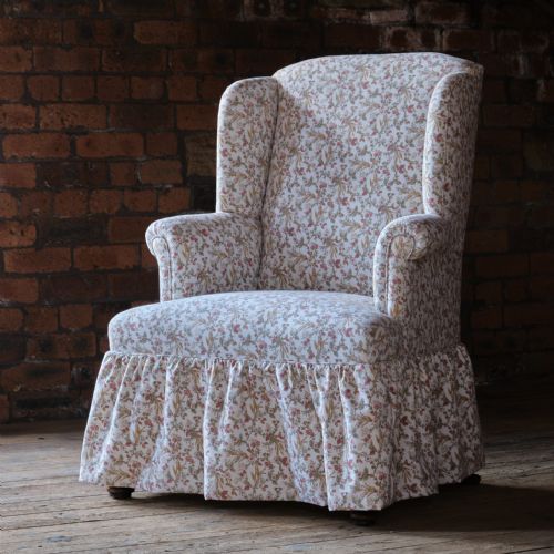 18TH CENTURY STYLE WINGBACK ARMCHAIR IN PRINTED COTTON - ADDITIONAL PHOTO 8