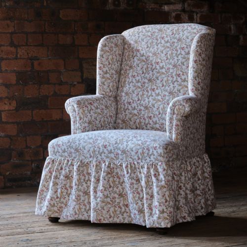 18th century style wingback armchair in printed cotton - CATEGORY: ANTIQUE CHAIRS - DATED 19TH CENTURY