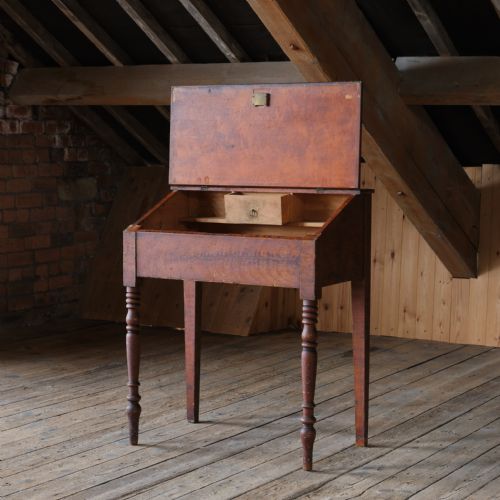 19TH CENTURY CLERKS DESK IN ORIGINAL PAINT - ADDITIONAL PHOTO 1