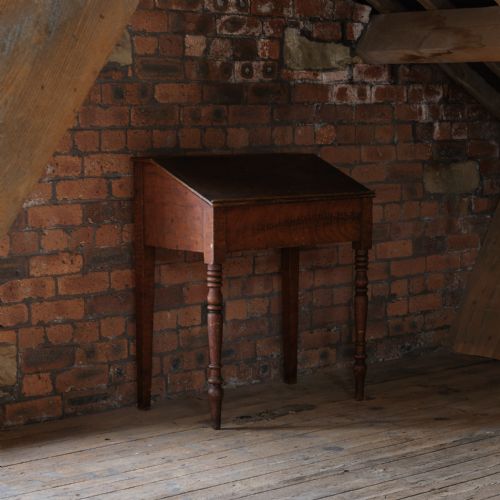 19TH CENTURY CLERKS DESK IN ORIGINAL PAINT - ADDITIONAL PHOTO 7