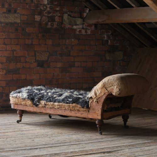 19TH CENTURY HOWARD SONS DAYBED - ADDITIONAL PHOTO 2