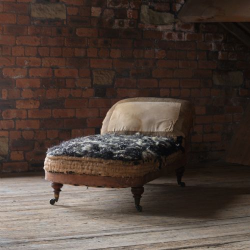 19TH CENTURY HOWARD SONS DAYBED - ADDITIONAL PHOTO 4