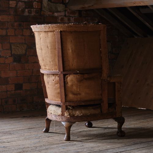 ANTIQUE EARLY 20TH CENTURY BARREL BACK ARMCHAIR - ADDITIONAL PHOTO 3