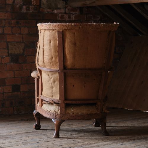 ANTIQUE EARLY 20TH CENTURY BARREL BACK ARMCHAIR - ADDITIONAL PHOTO 4