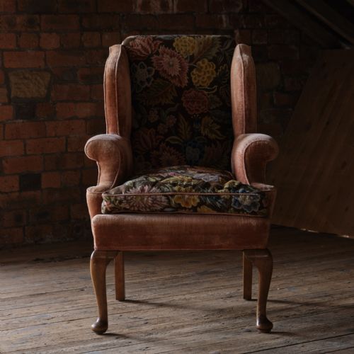 ANTIQUE EARLY 20TH CENTURY WINGBACK ARMCHAIR - ADDITIONAL PHOTO 1