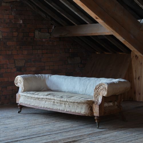 large 19th century country house chesterfield sofa - CATEGORY: ANTIQUE SOFAS - DATED 19TH CENTURY