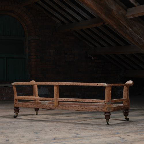 MID 19TH CENTURY COUNTRY HOUSE SOFA FRAME - ADDITIONAL PHOTO 3