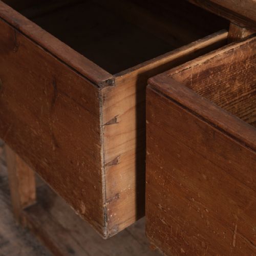 GEORGIAN PINE POT BOARD DRESSER BASE - ADDITIONAL PHOTO 4